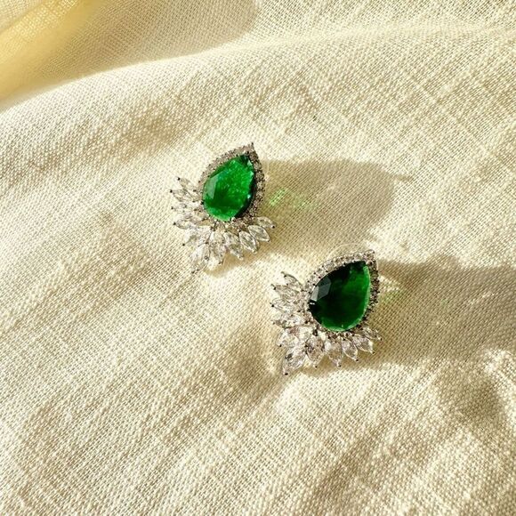 Emerald green tear drop super sparkly cubic zirconia stud earrings - Picture 1 of 3